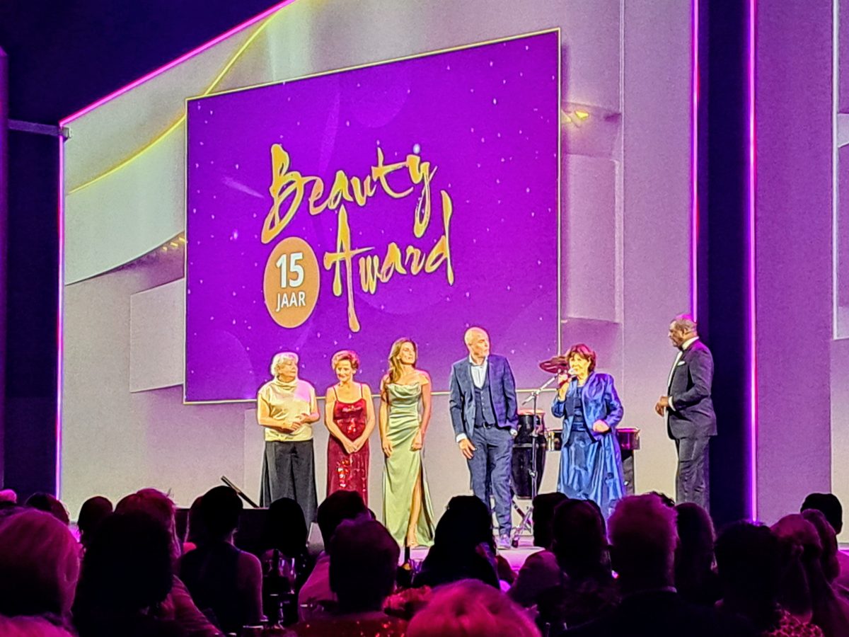jury beauty award 2025: uit Marianne van den Broek (voorzitter), Annelies Bisseling-van Buren, Blerina Dula, Betty van den Braber en Corné Hendrikx